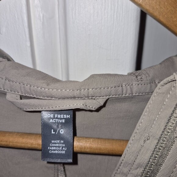 Rain Short Jacket in green army. Size L - Picture 4 of 4